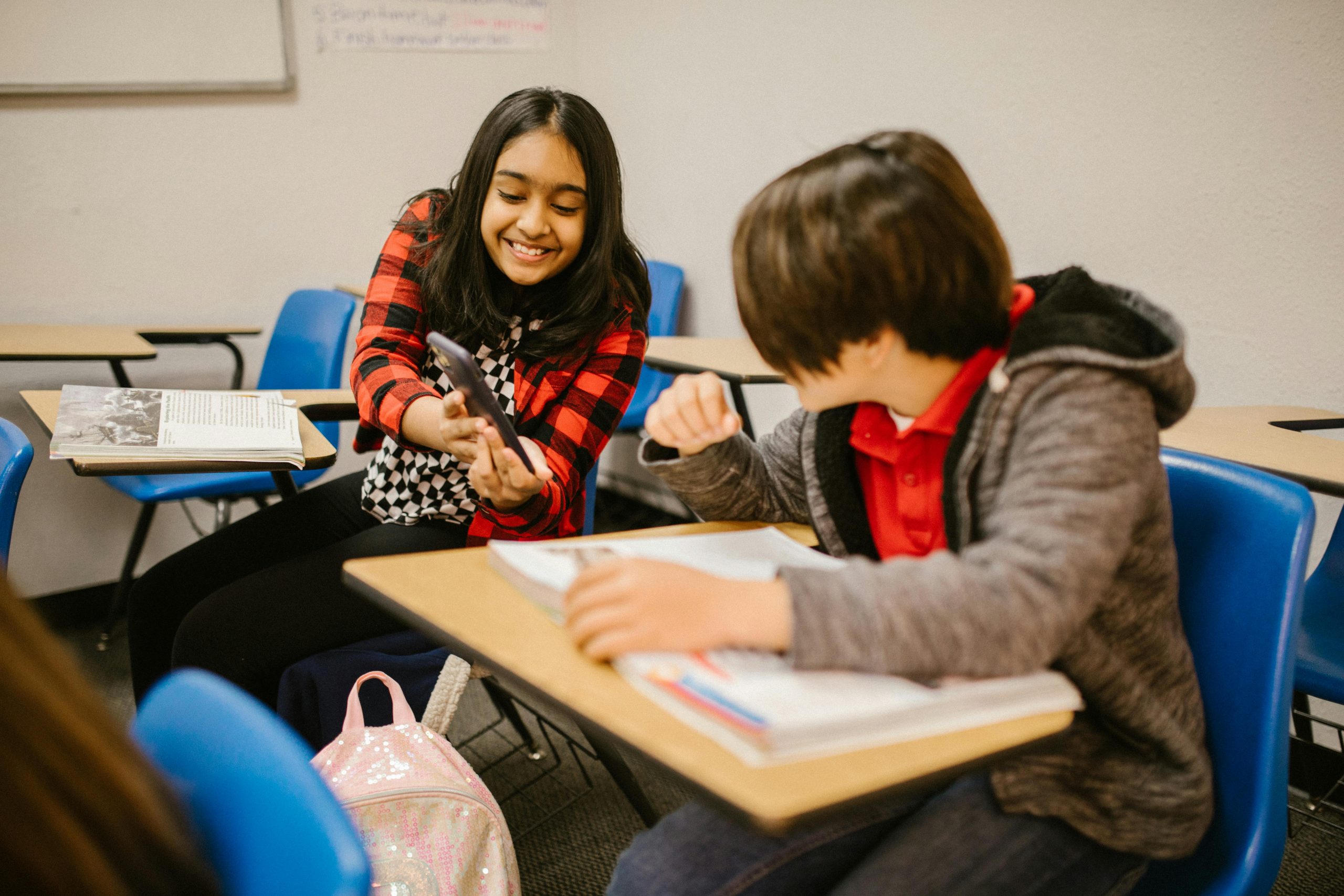 Precisamos de educação midiática para além do ambiente escolar